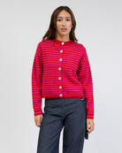 Strickjacke mit schmalen Streifen