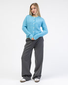 Strickjacke mit Kontrastnaht