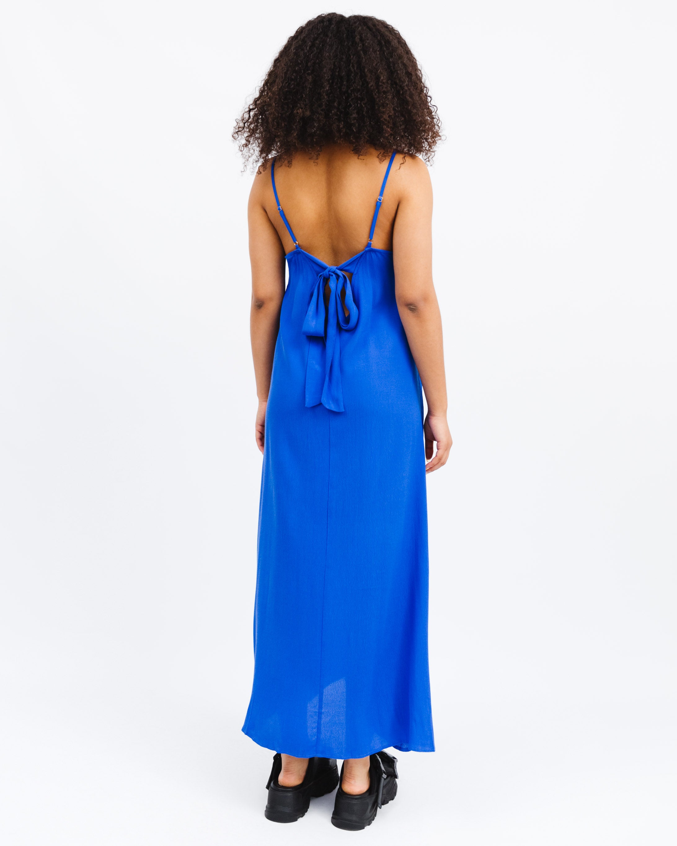 Slip Dress mit Ruckenausschnitt S ROYAL BLUE