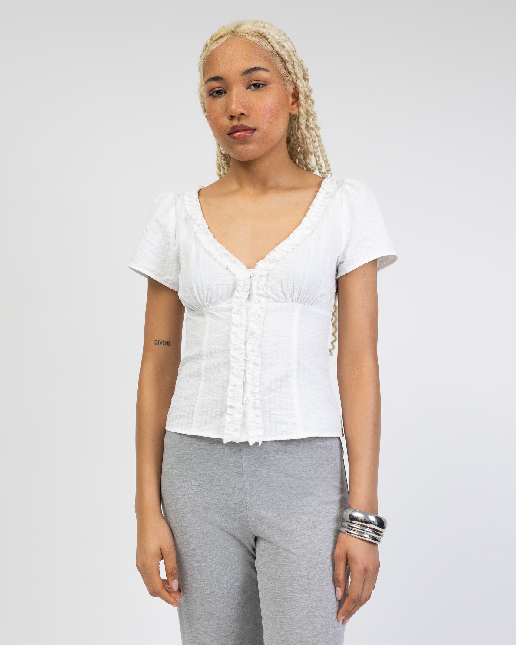 Kurzarm Bluse mit Rüschen