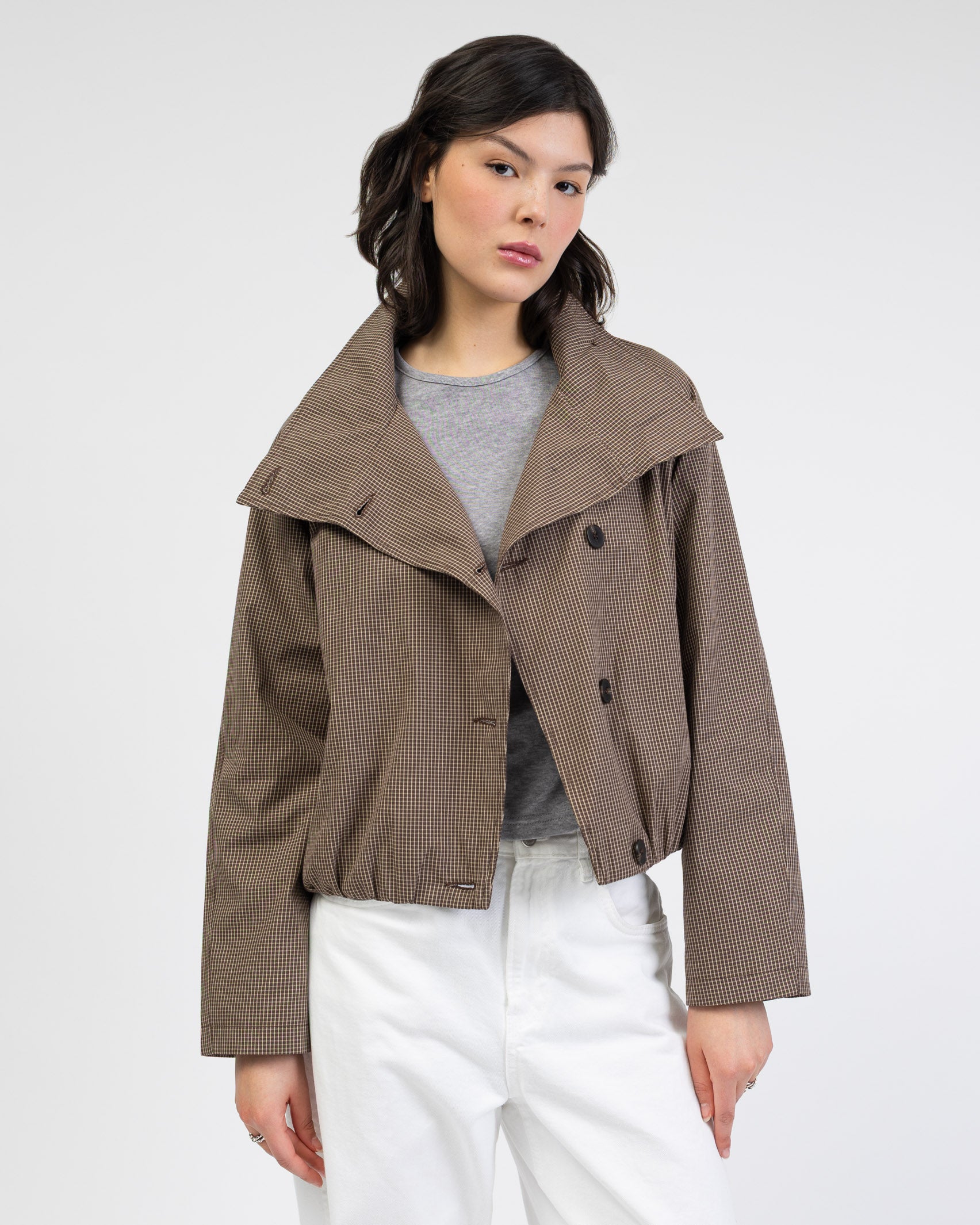 Jacke mit asymmetrischer Knopfleiste