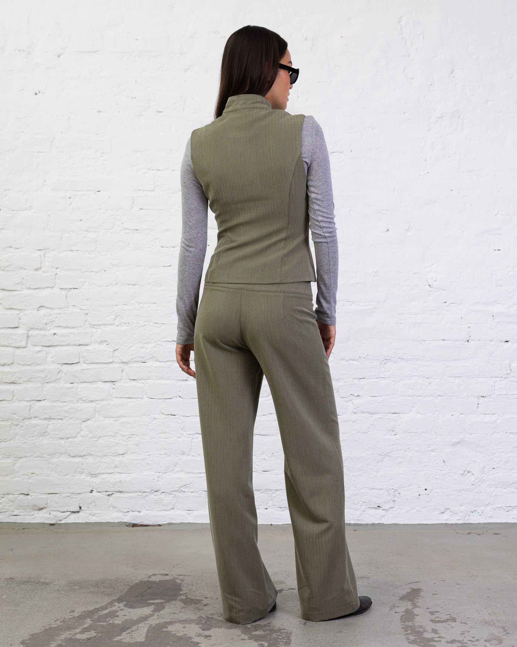 Stoffhose mit weitem Bund