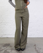 Stoffhose mit weitem Bund