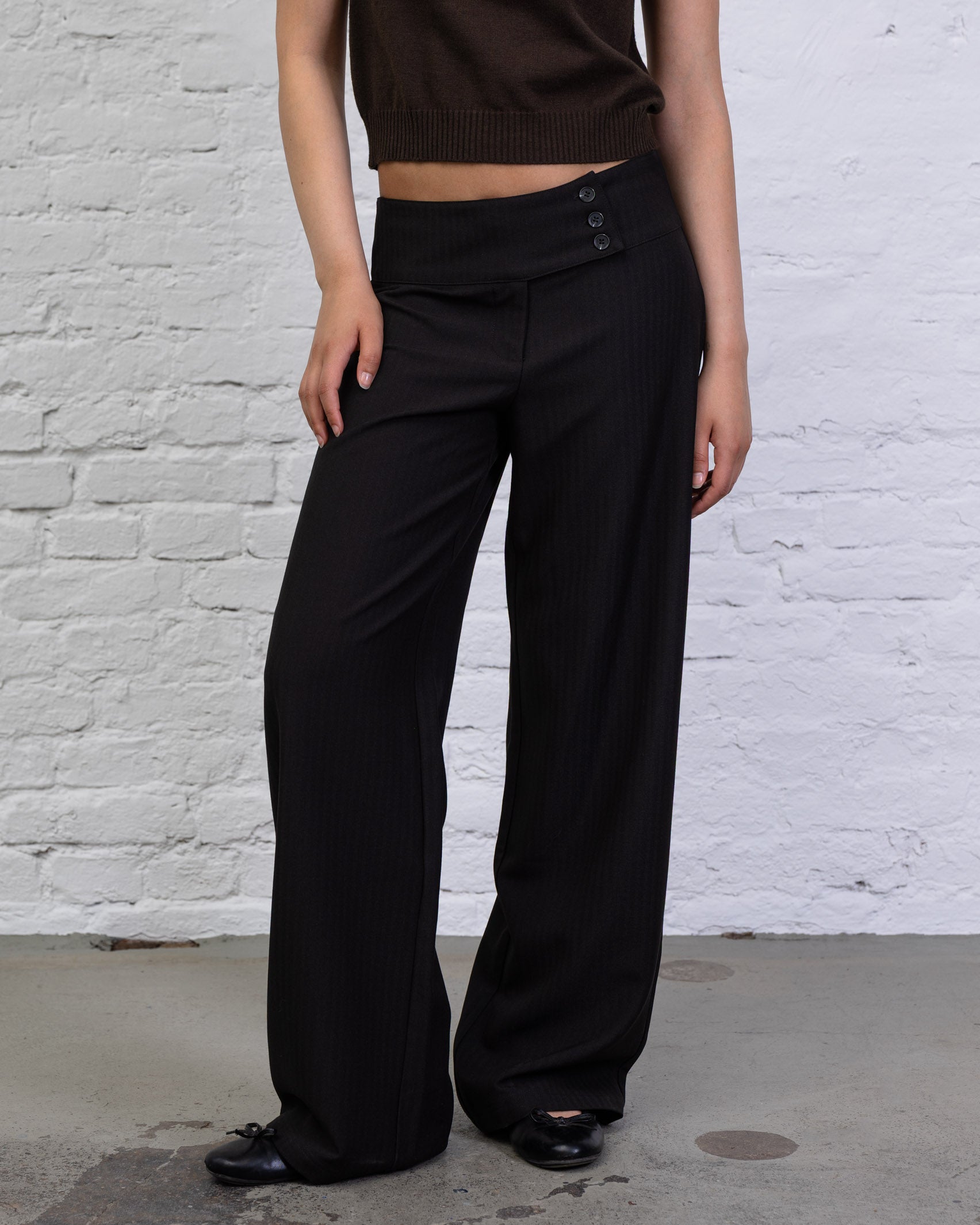 Stoffhose mit weitem Bund