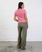 Gestreiftes Kurzarmshirt mit Knöpfen