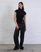 Asymmetrisches Shirt mit Knöpfen
