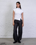 Asymmetrisches Shirt mit Knöpfen