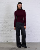 Asymmetrisches Langarmshirt mit Knöpfen