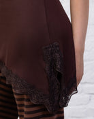 Asymmetrisches Top mit Spitze
