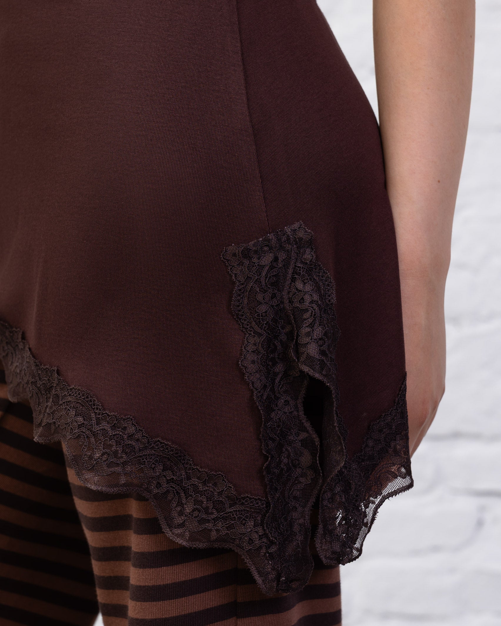 Asymmetrisches Top mit Spitze