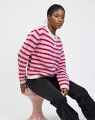 Strickjacke mit mehrfarbigen Streifen