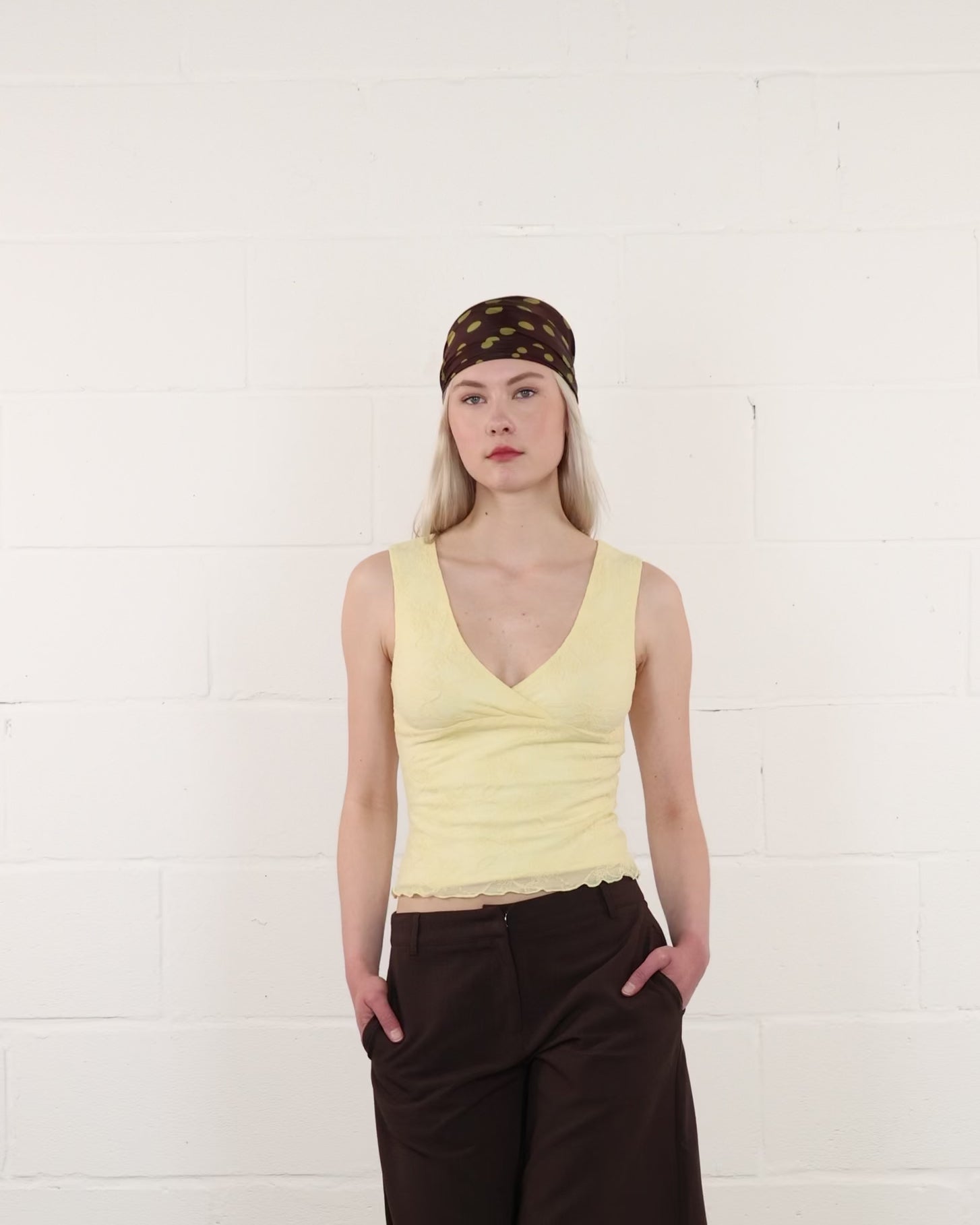 Spitzen Top mit V-Neck