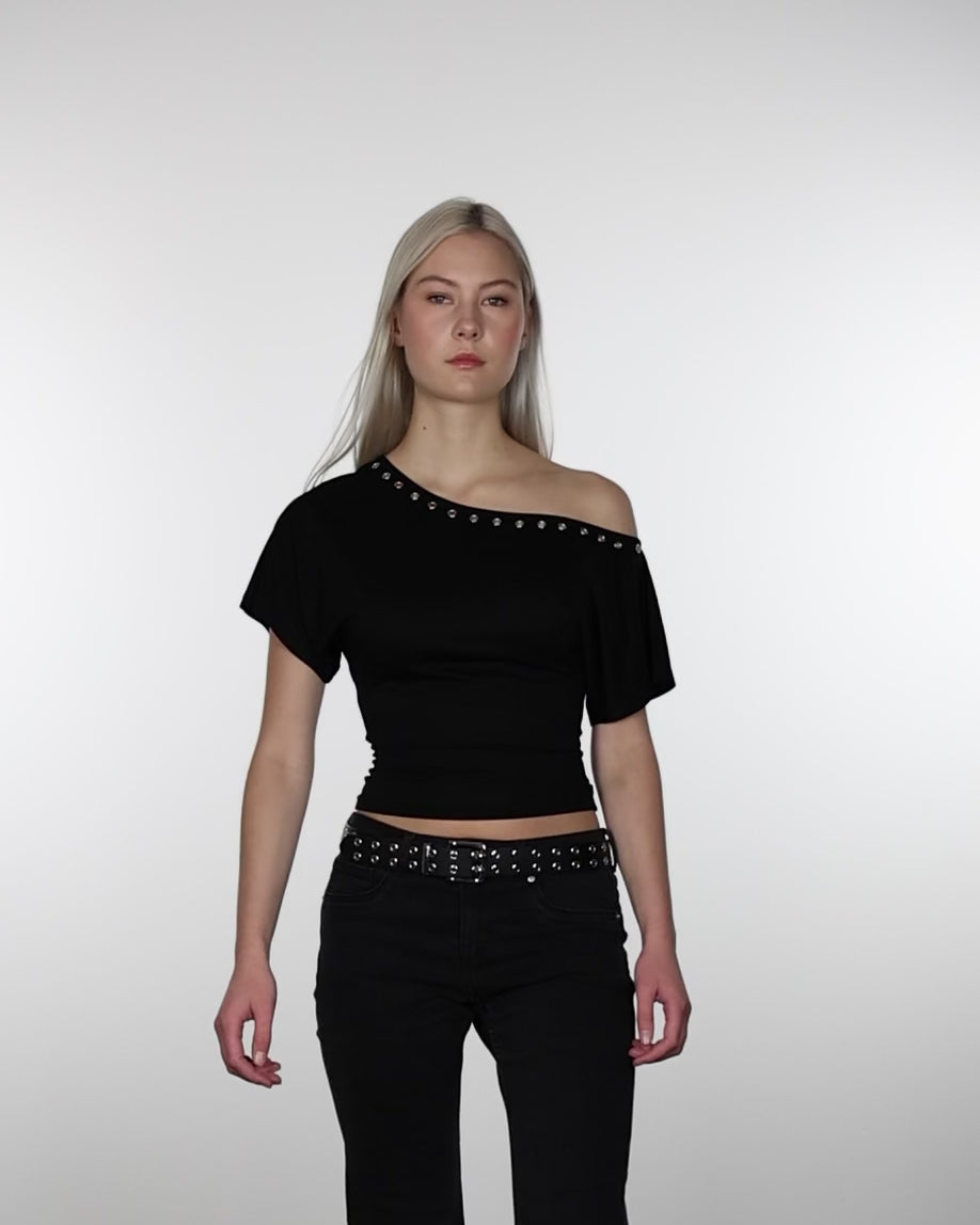 Offshoulder Shirt mit Ösen