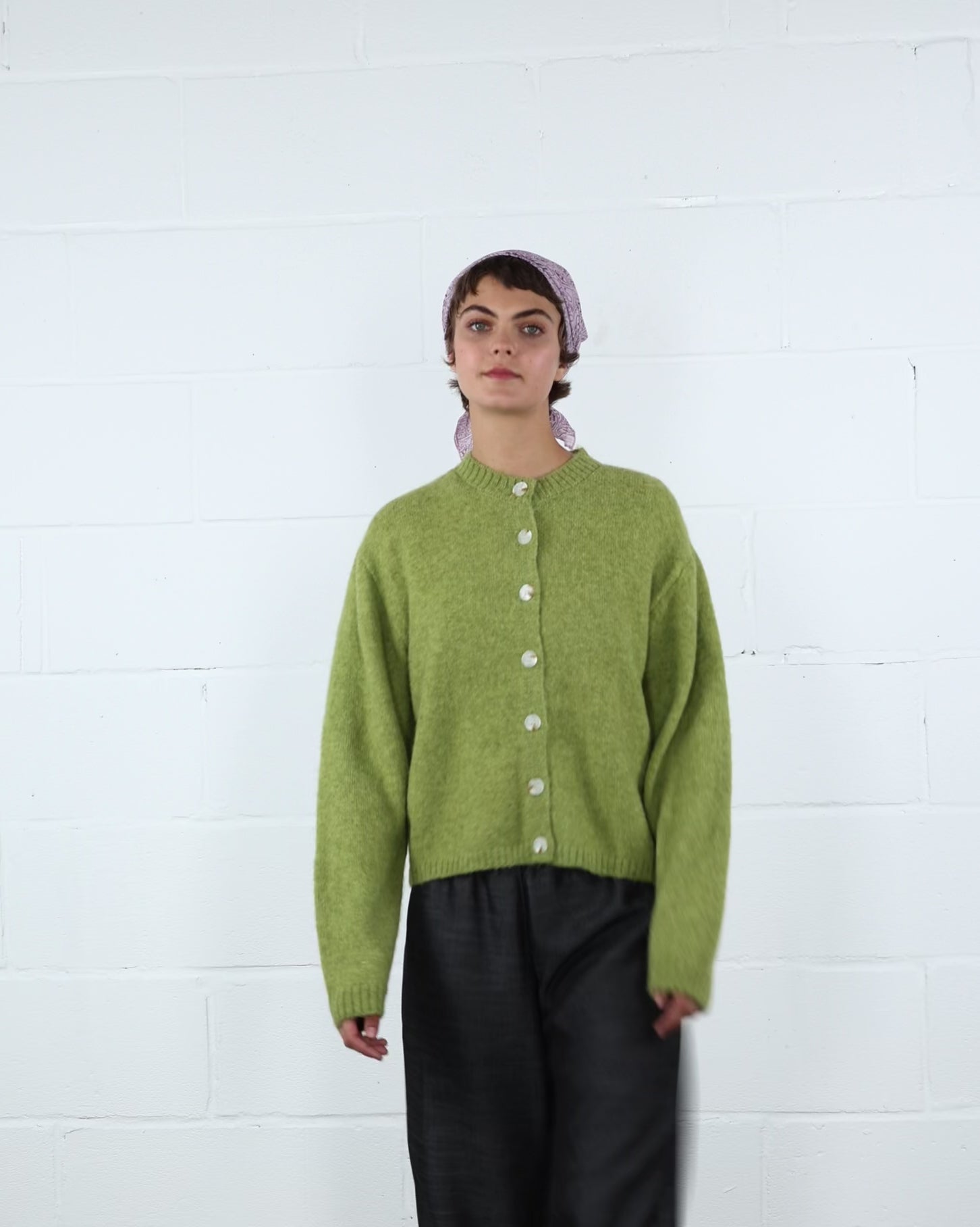 Strickjacke mit Rundhalsausschnitt