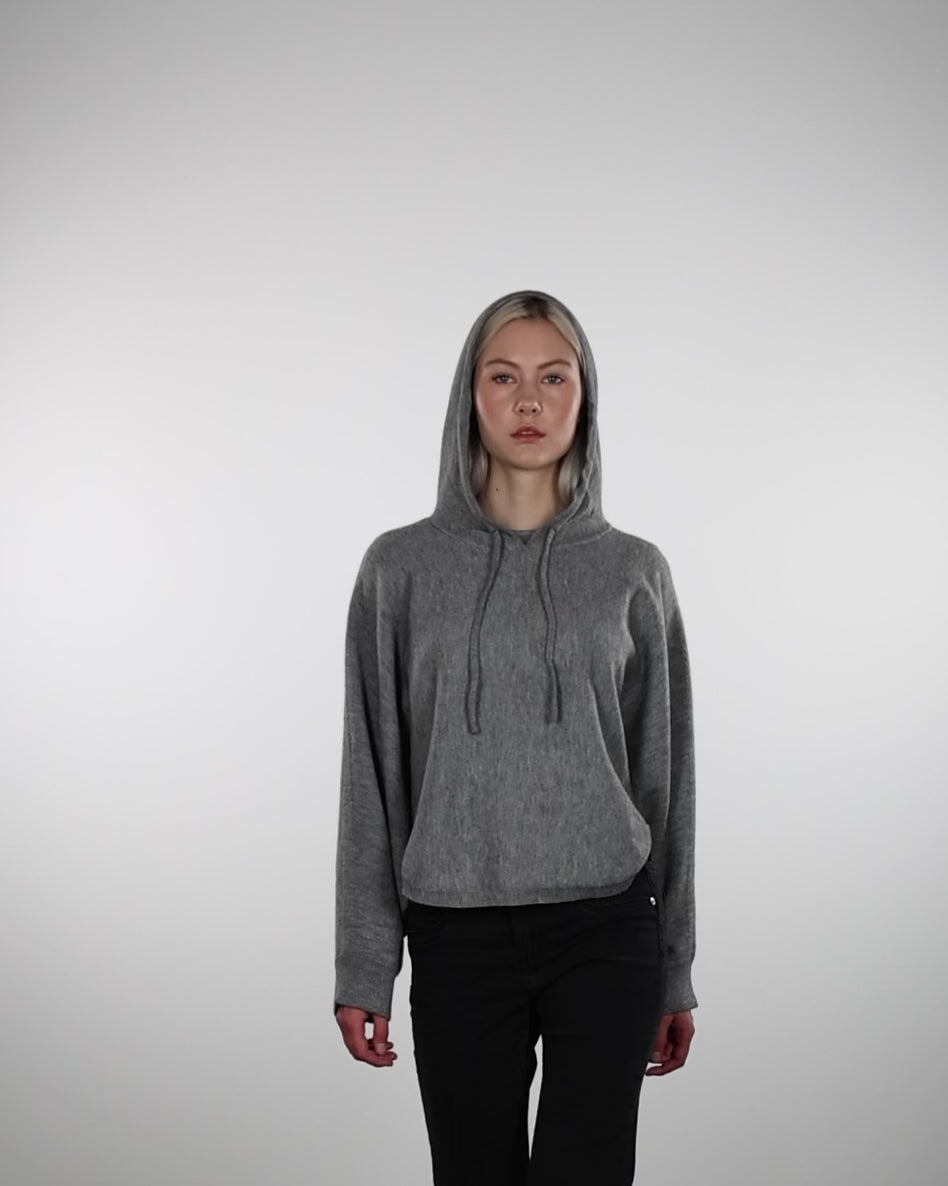 Pullover Poncho mit Kapuze Im Laufen