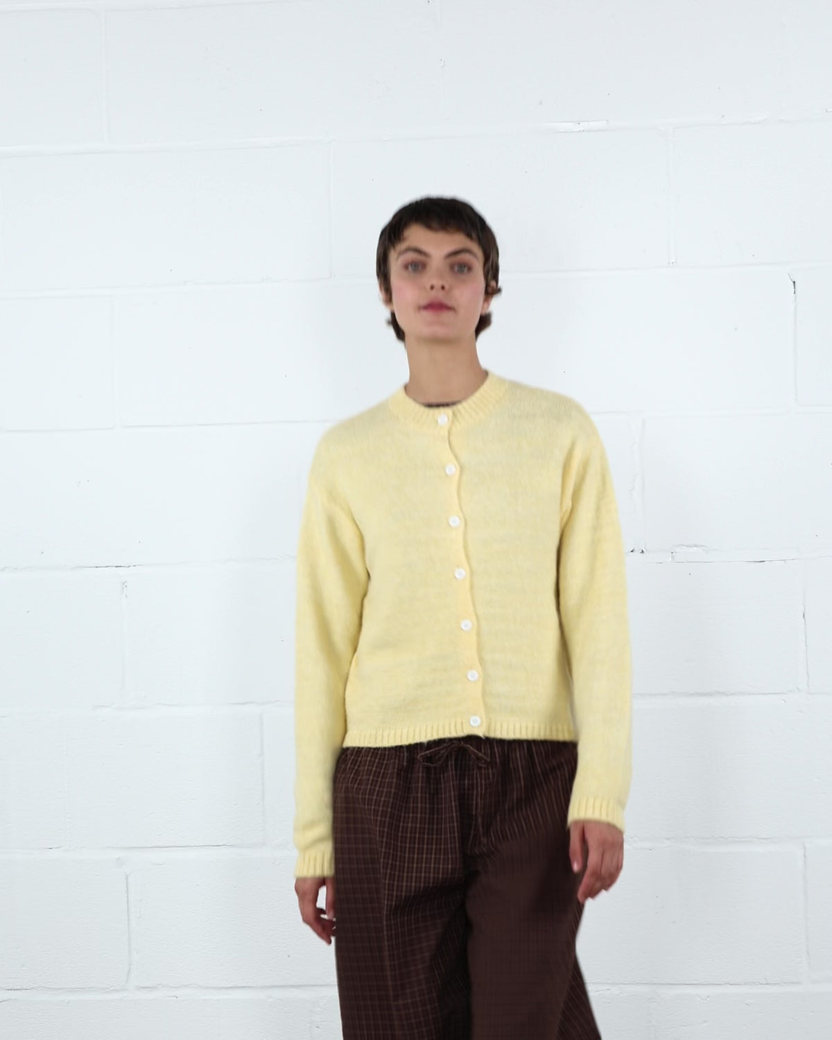Strickjacke mit Rundhalsausschnitt
