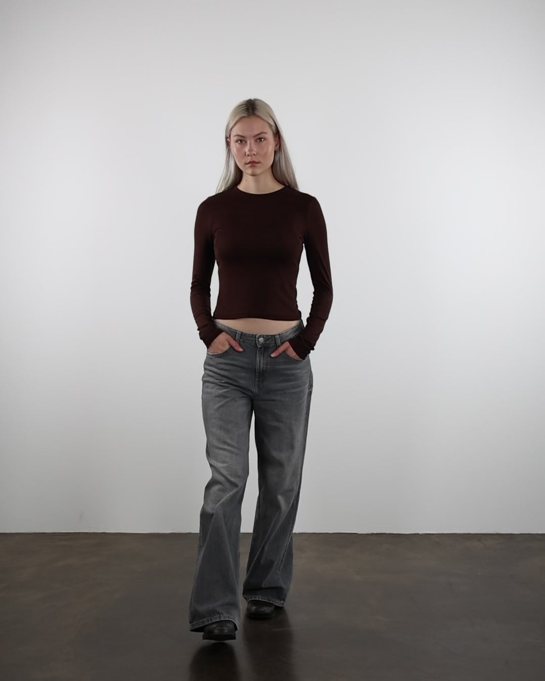 Langarmshirt mit Rundhalsausschnitt im Laufen