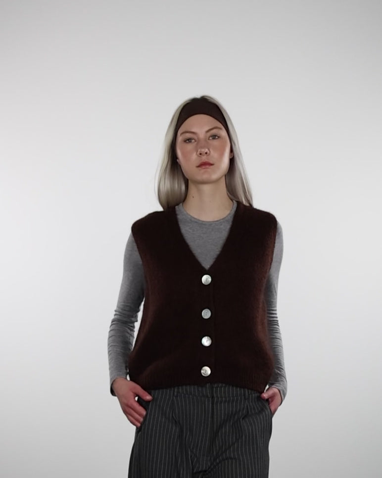 Pullunder mit V-Ausschnitt Im Laufen