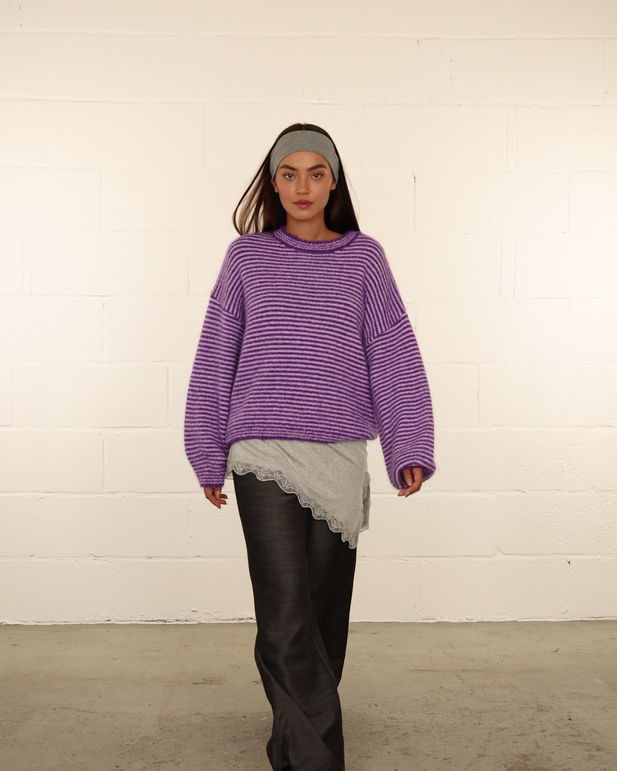 Pullover mit schmalen Streifen