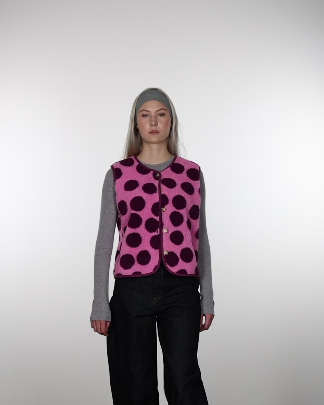Teddyweste mit Punkten
