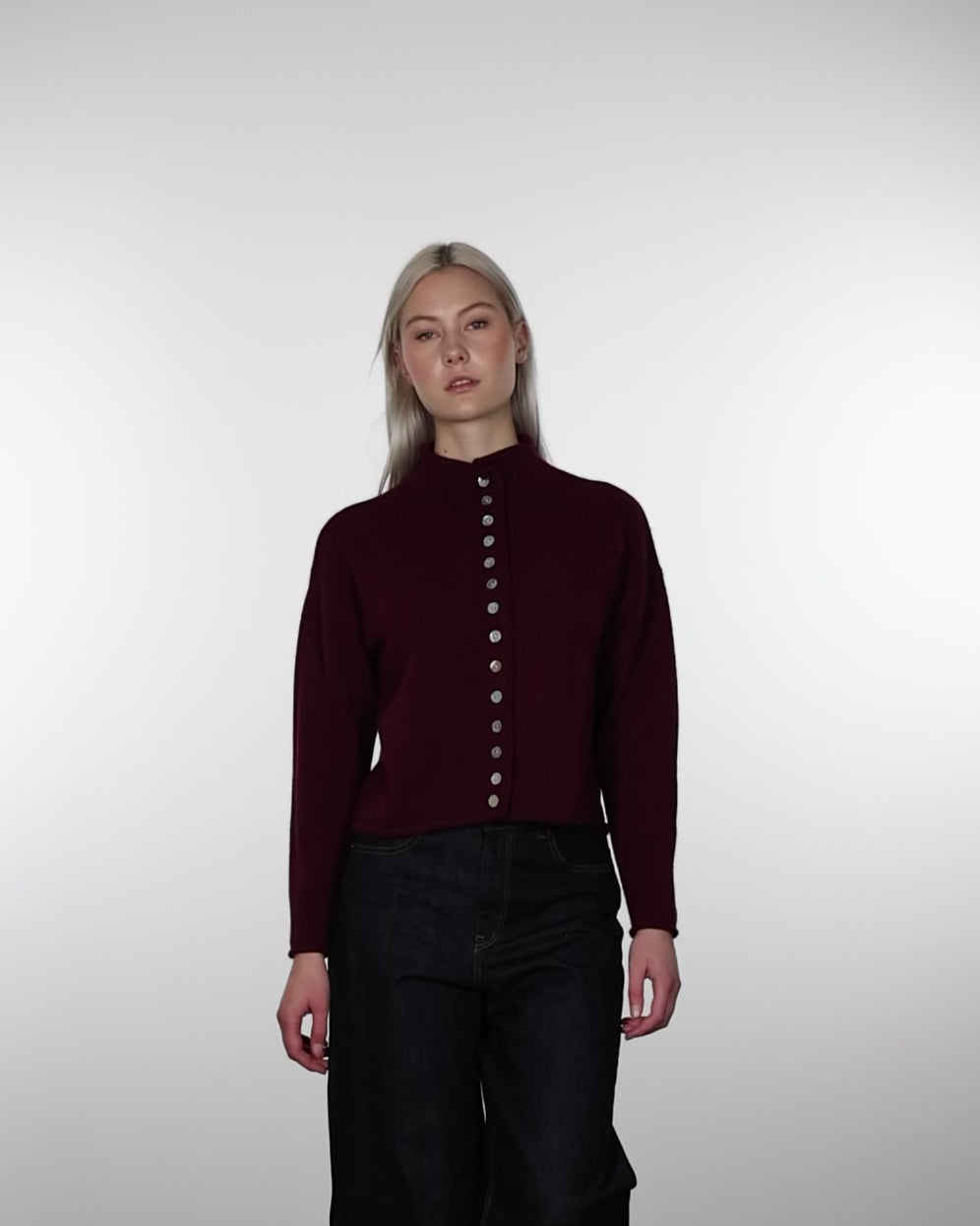 Strickjacke mit Stehkragen