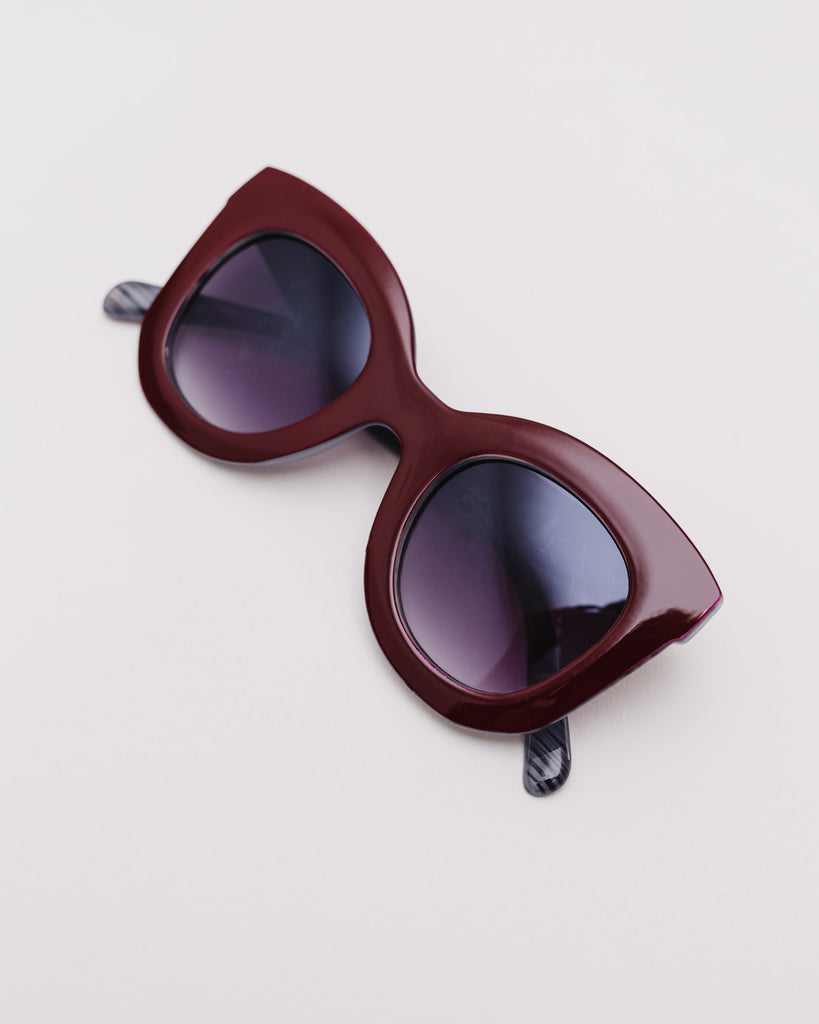 Breite Cat-Eye Sonnenbrille - Broke + Schön