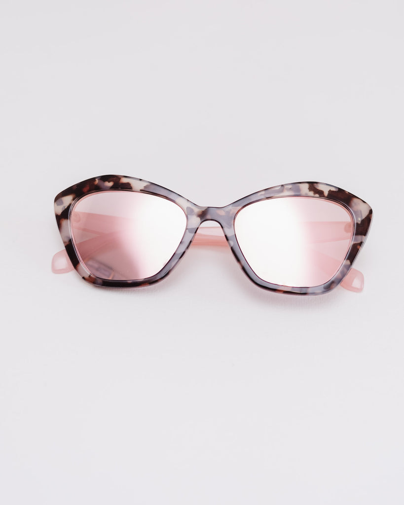 Große Cat-Eye Sonnenbrille - Broke + Schön