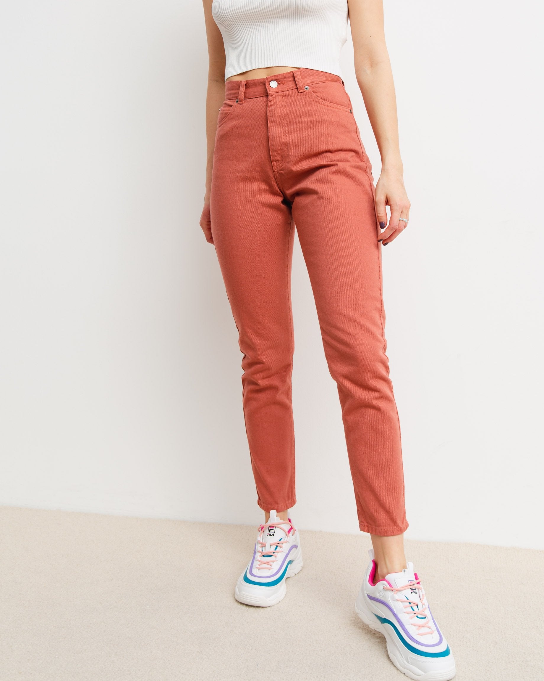 High-Waist Jeans im Mom-Style - Broke + Schön#farbe_terracotta