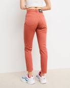 High-Waist Jeans im Mom-Style - Broke + Schön#farbe_terracotta