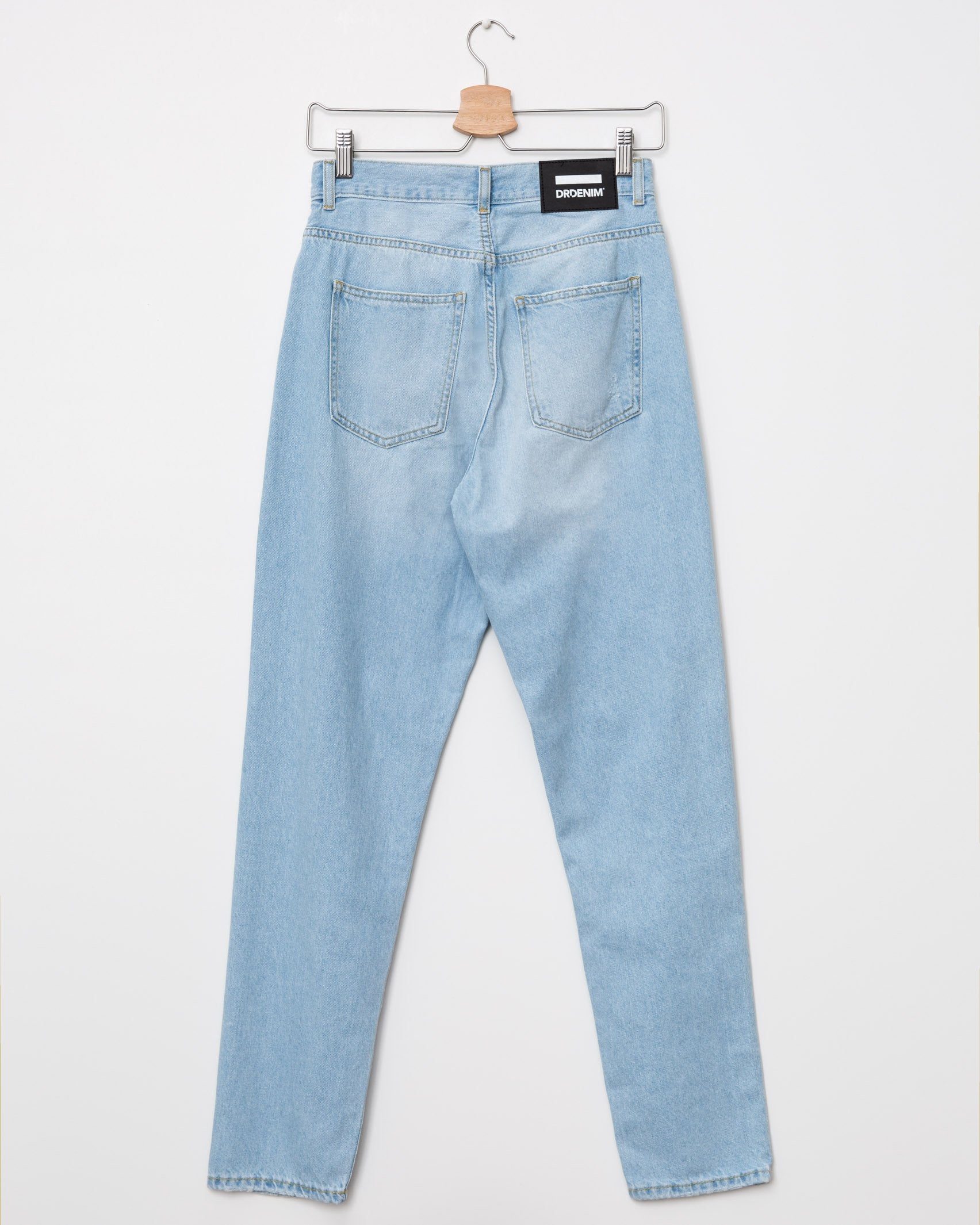 High-Waist Jeans im Mom-Style - Broke + Schön#farbe_superlight-blue