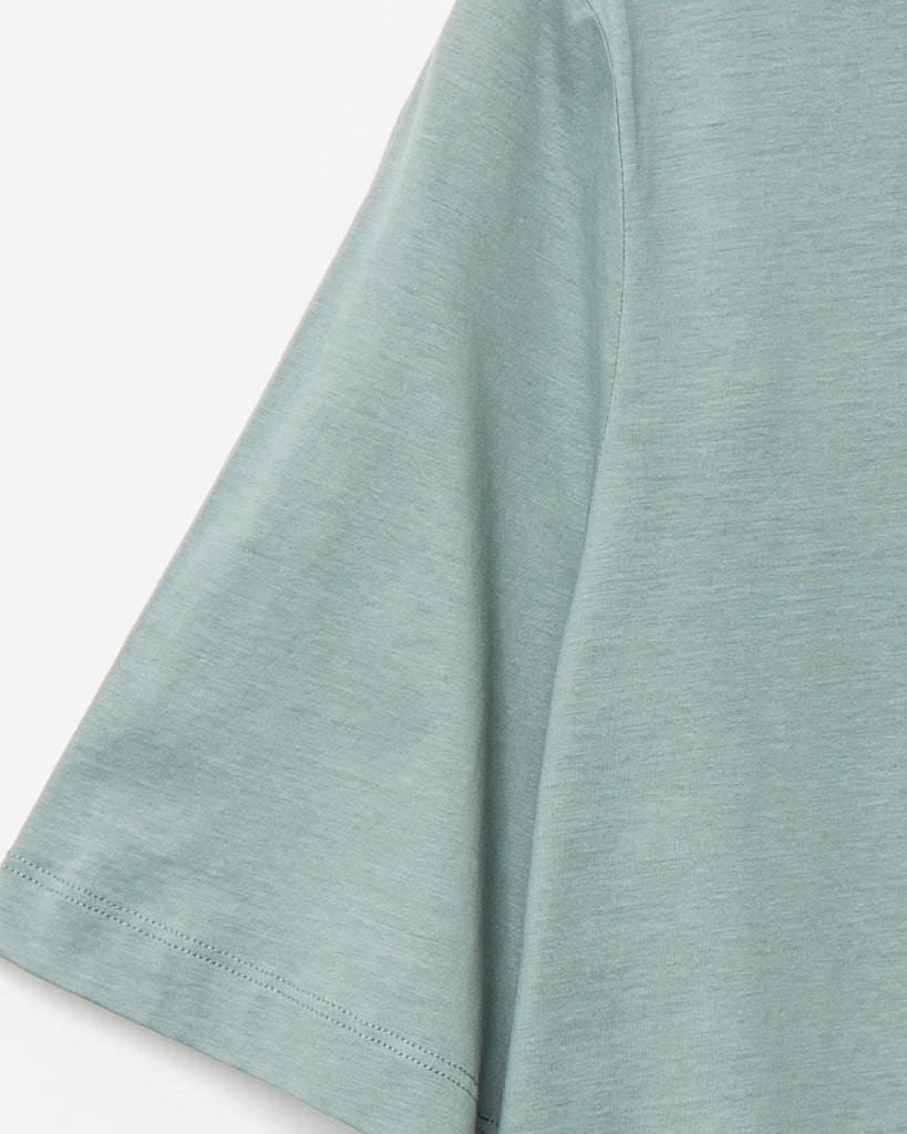 Weites T-Shirt aus Bio-Baumwolle - Broke + Schön#farbe_eucalyptus-green