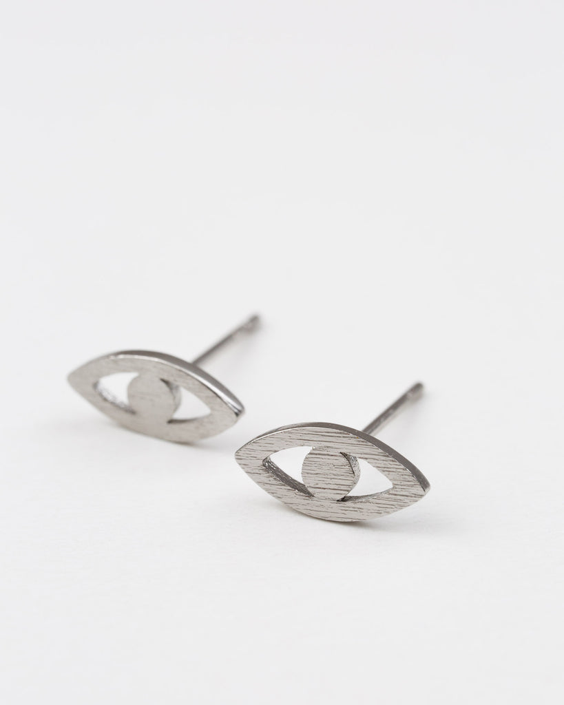 Kleine Ohrstecker in Form von Augen - Broke + Schön#farbe_silver-colored