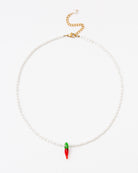 Perlenkette mit Chilli-Anhänger - Broke + Schön#farbe_white