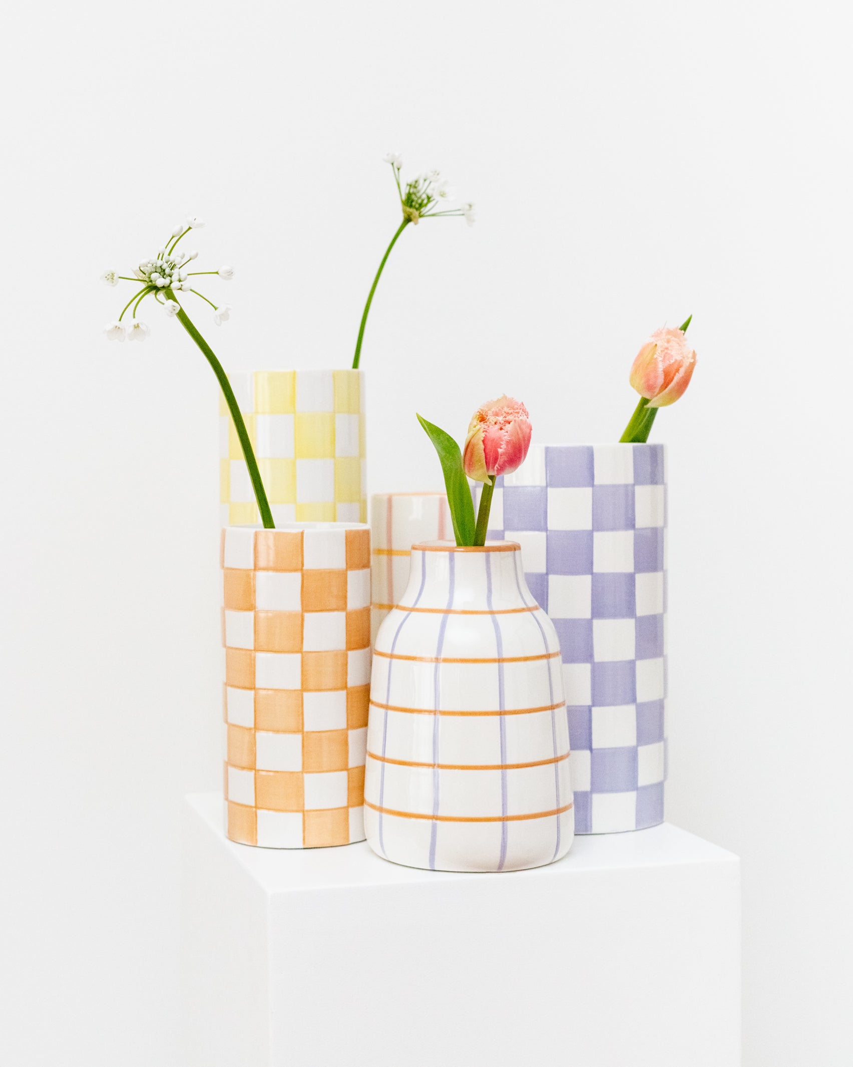 Vase mit pastel-orangenem Karomuster - Broke + Schön