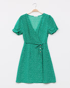 Kurzes Kleid in Wickeloptik - Broke + Schön#farbe_green