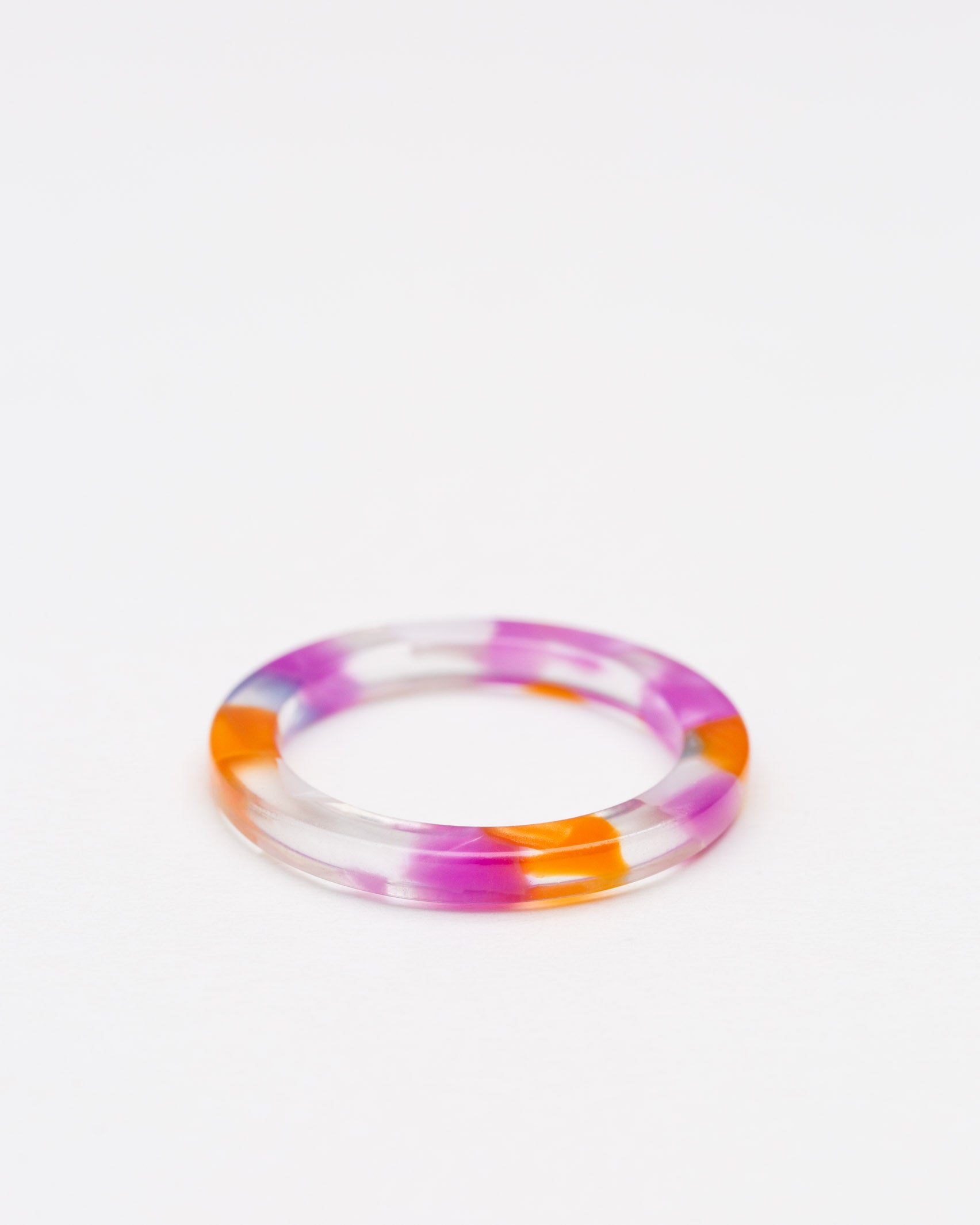 Schmaler Ring in farbiger Horn-Optik - Broke + Schön#farbe_shiny-orange
