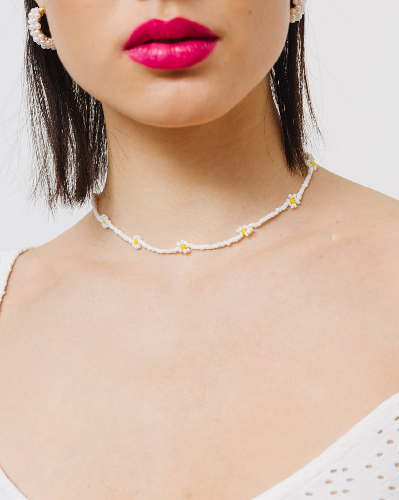 Perlenkette mit Blüten - Broke + Schön#farbe_white