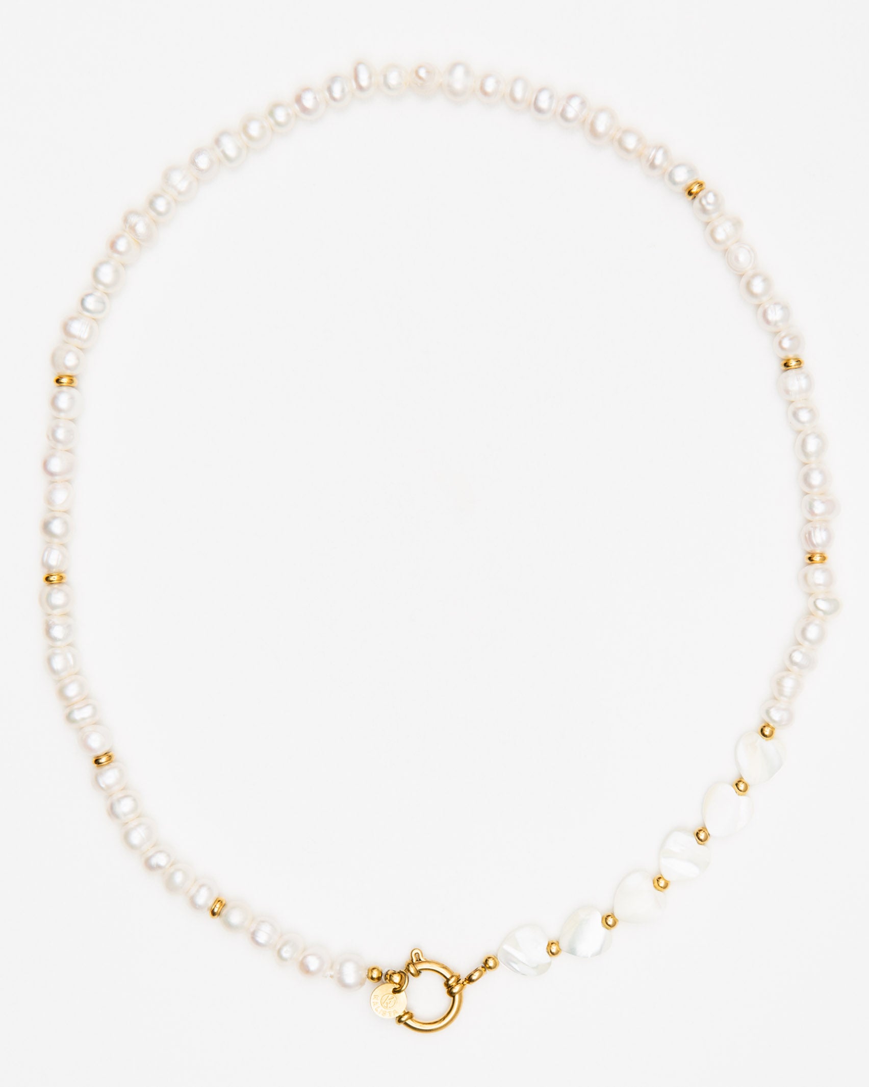 Perlenkette mit Herz Akzenten - Broke + Schön#farbe_white