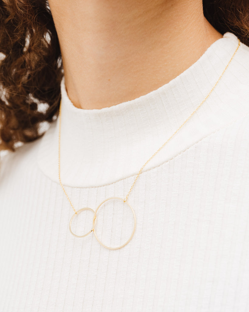Kette mit minimalistischen Ringen - Broke + Schön#farbe_gold-colored