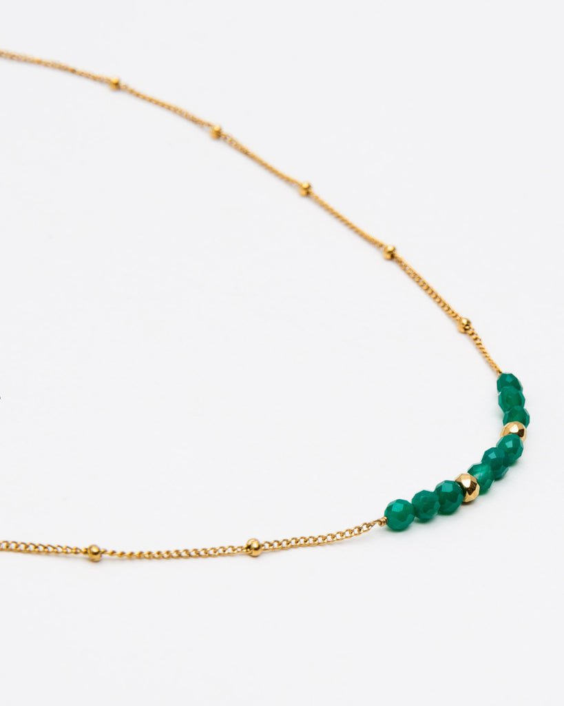 Feine Kette mit grünen Details - Broke + Schön#farbe_green