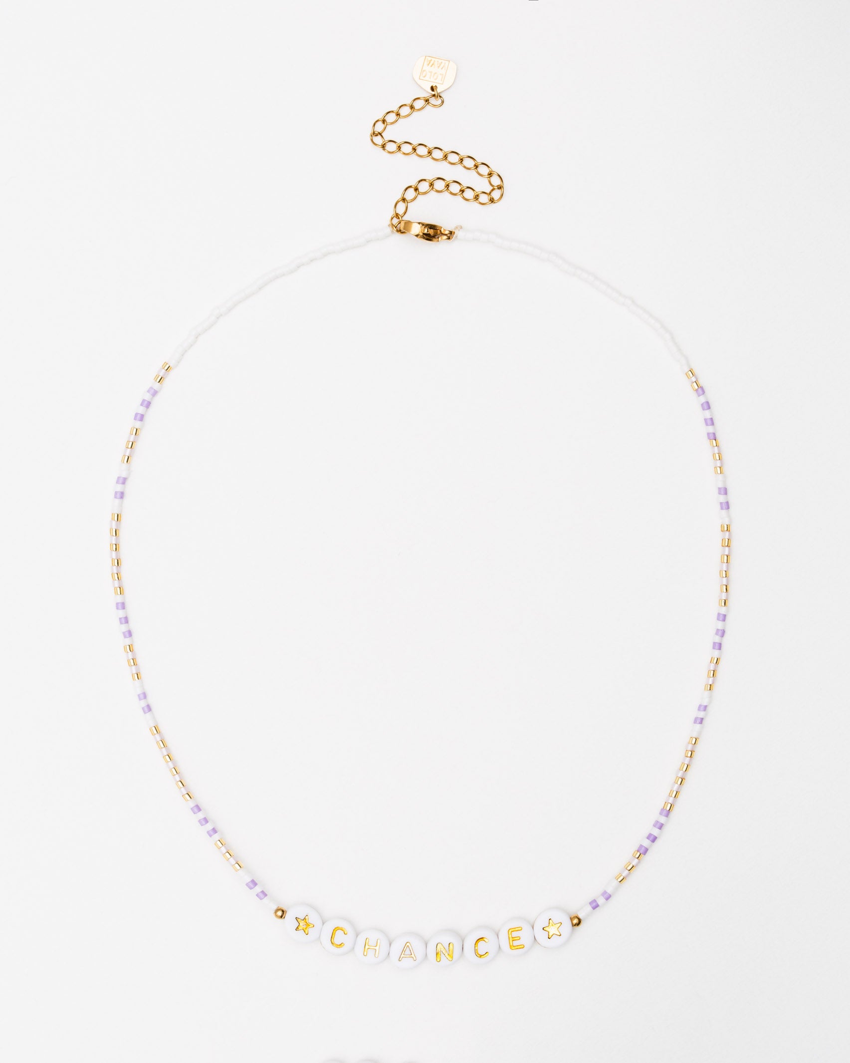 Perlenkette mit Schriftzug "CHANCE" - Broke + Schön#farbe_lilac