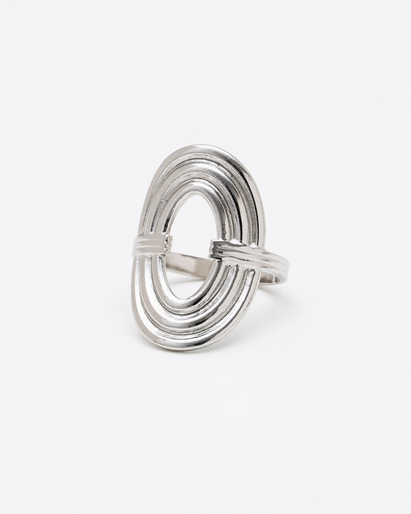 Ring mit großem Oval - Broke + Schön#farbe_silver-colored