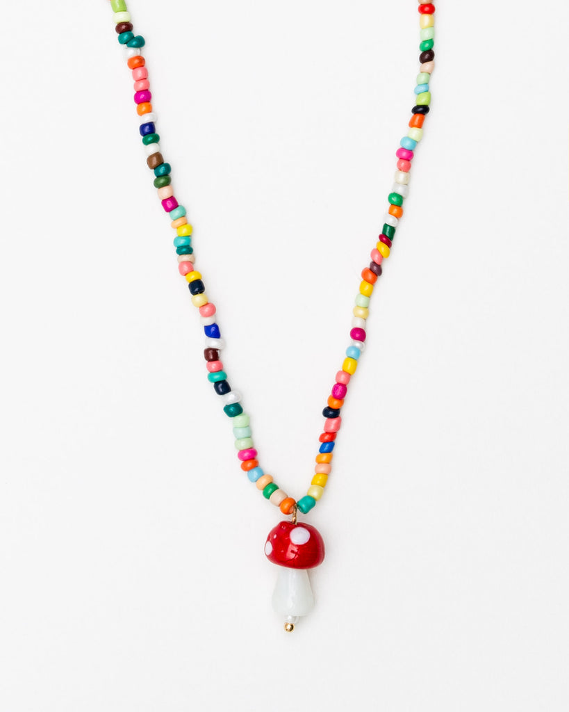 Perlenkette mit Fliegenpilz-Anhänger - Broke + Schön#farbe_rainbow