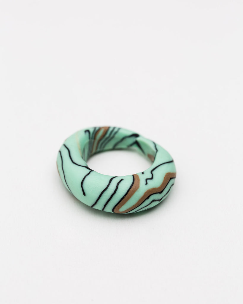 Bunter Ring aus Polymer-Ton- Broke + Schön#farbe_light-emerald-green