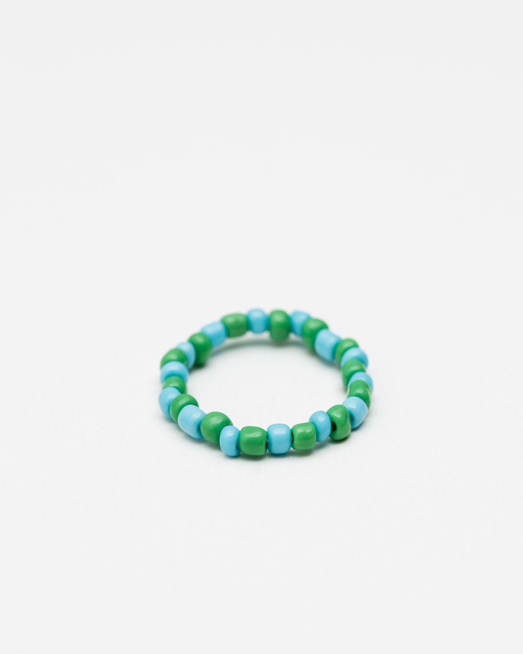Elastischer Ring aus Perlen- Broke + Schön#farbe_jade-green