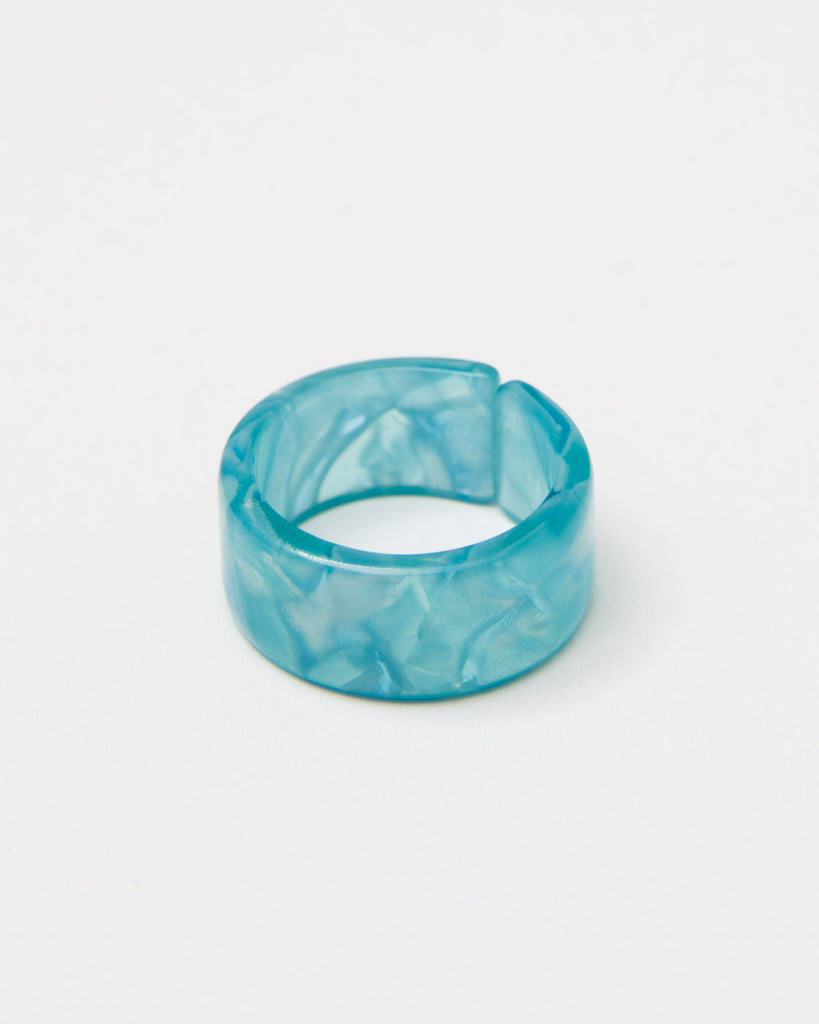 breiter Ring aus Acryl mit Farbverlauf - Broke + Schön#farbe_dark-turquoise