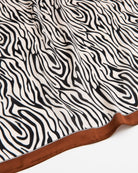 Seidenoptik Tuch mit Zebra-Muster - Broke + Schön#farbe_black