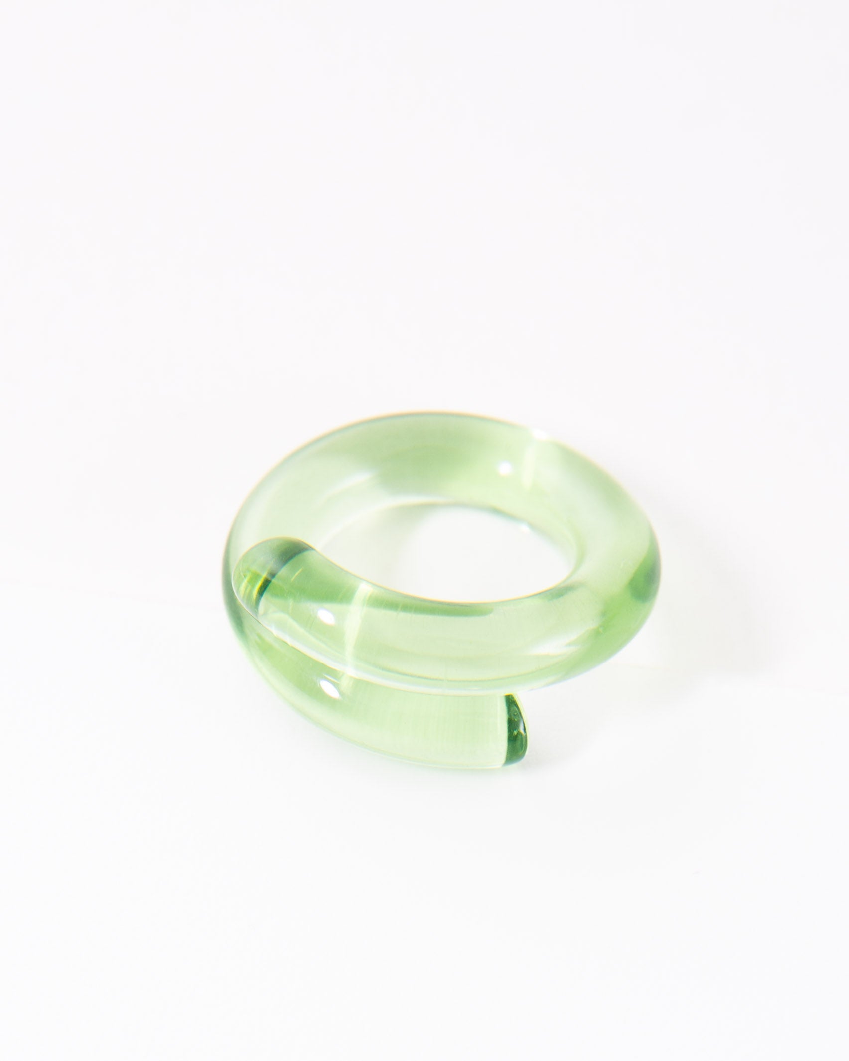 Transparenter Statement-Ring - Broke + Schön#farbe_salbei