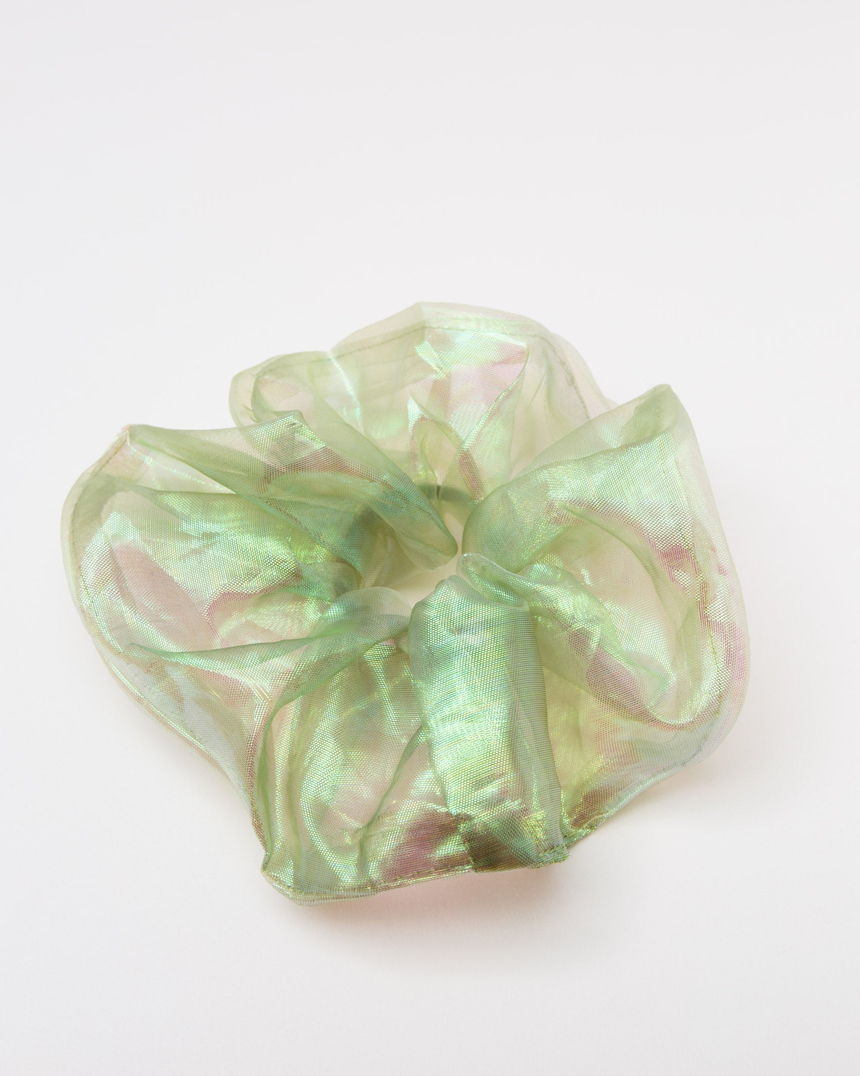 Schimmerendes, halbtransparentes Scrunchie - Broke + Schön#farbe_gras-green