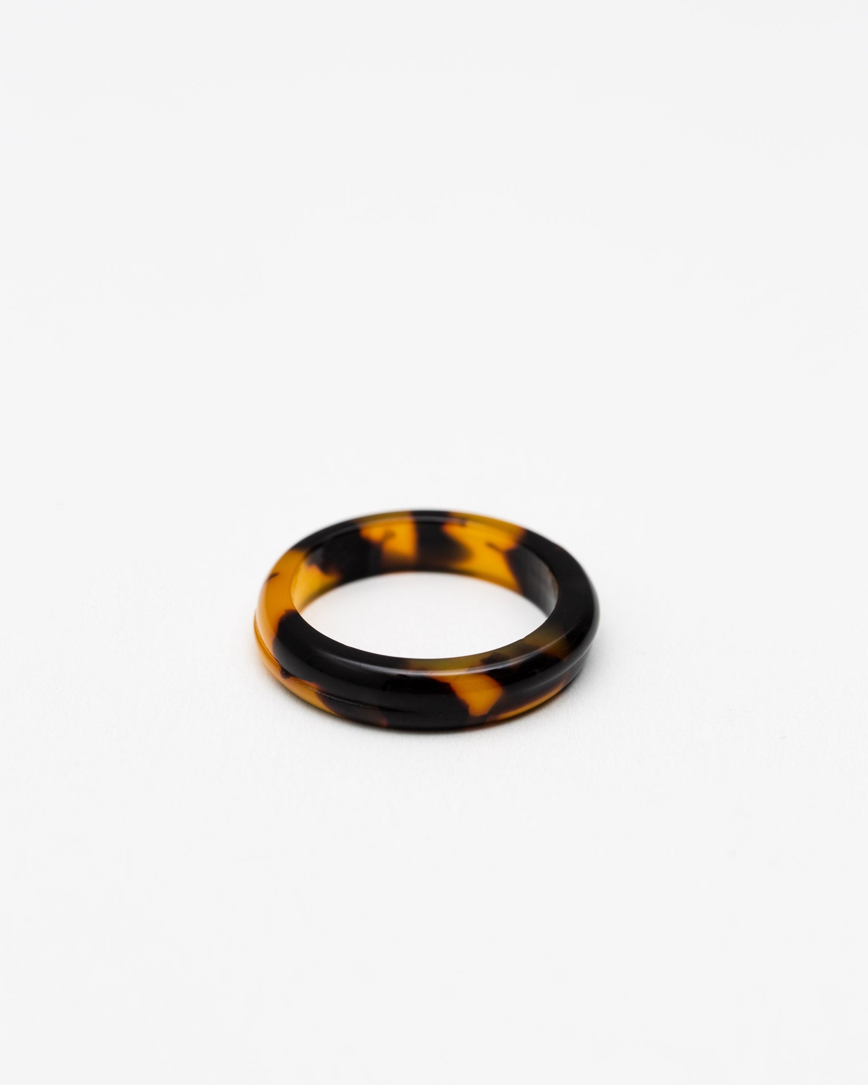 Schmaler Ring in Horn-Optik - Broke + Schön#farbe_sunny-light-brown